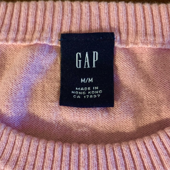 Gap Sweater with Button Accent, size M - Picture 6 of 6